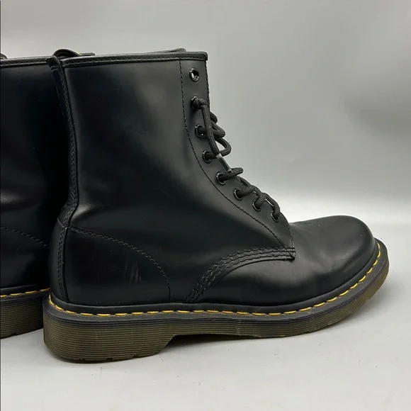 Like new Dr Martin AirWair 11821 Women Hi Leather Boots Black - Picture 5 of 9